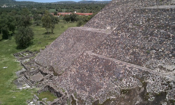 HTC Pyramid