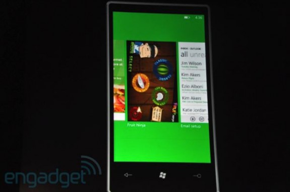 Windows Phone 7 будет использовать «карты» для многозадачности